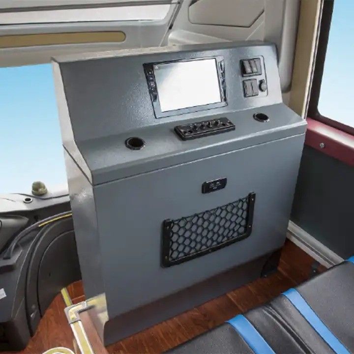 Подержанный автобус 336 лошадиных сил 50-60 мест Большое пространство FAST 6DS180T Трансмиссия 6-8L Моторная вместимость