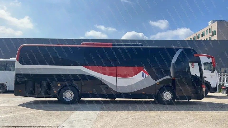 50 сидений используемый роскошный пассажирский автобус Евро 3 стандарт выбросов Ручная коробка передач с 1