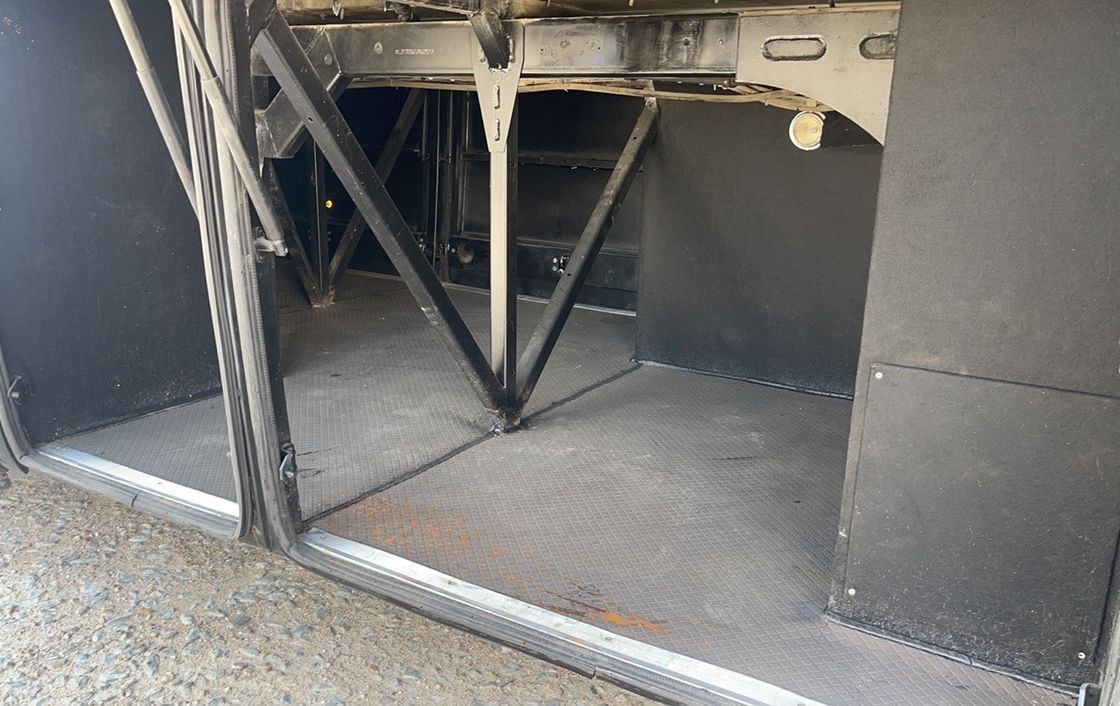 50 сидений используемый роскошный пассажирский автобус Евро 3 стандарт выбросов Ручная коробка передач с 1