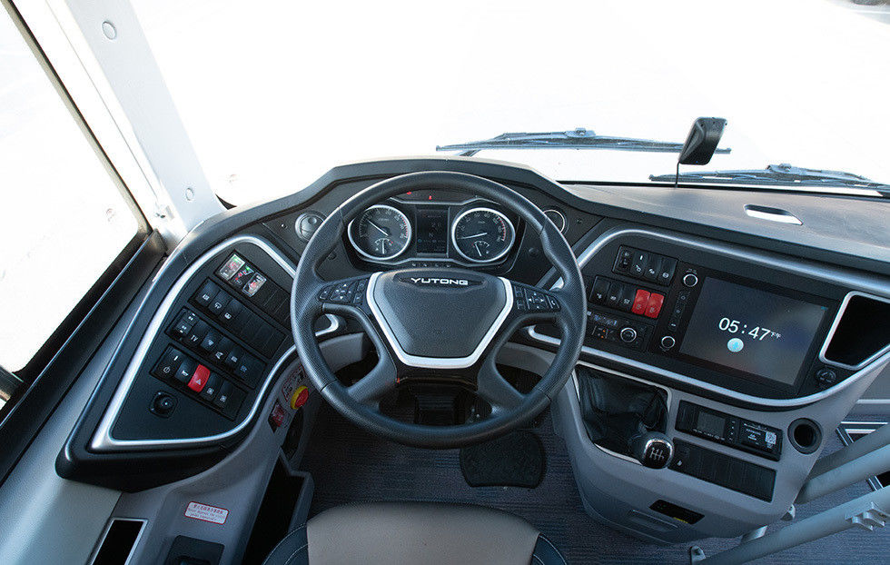 51 место Туристический автобус на длинные маршруты Автобус с 235 кВт максимальной мощностью