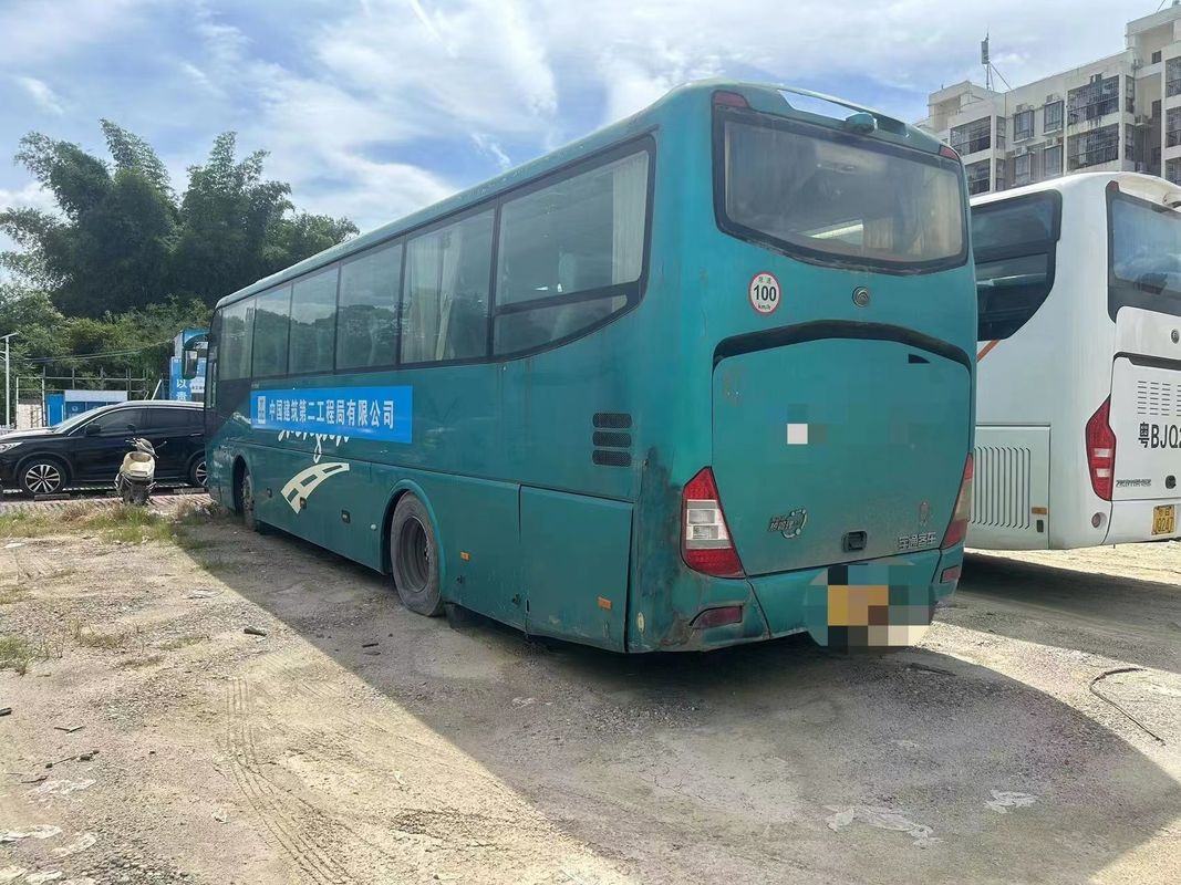 Водитель левой руки Подержанный 47-местный автобус в хорошем состоянии