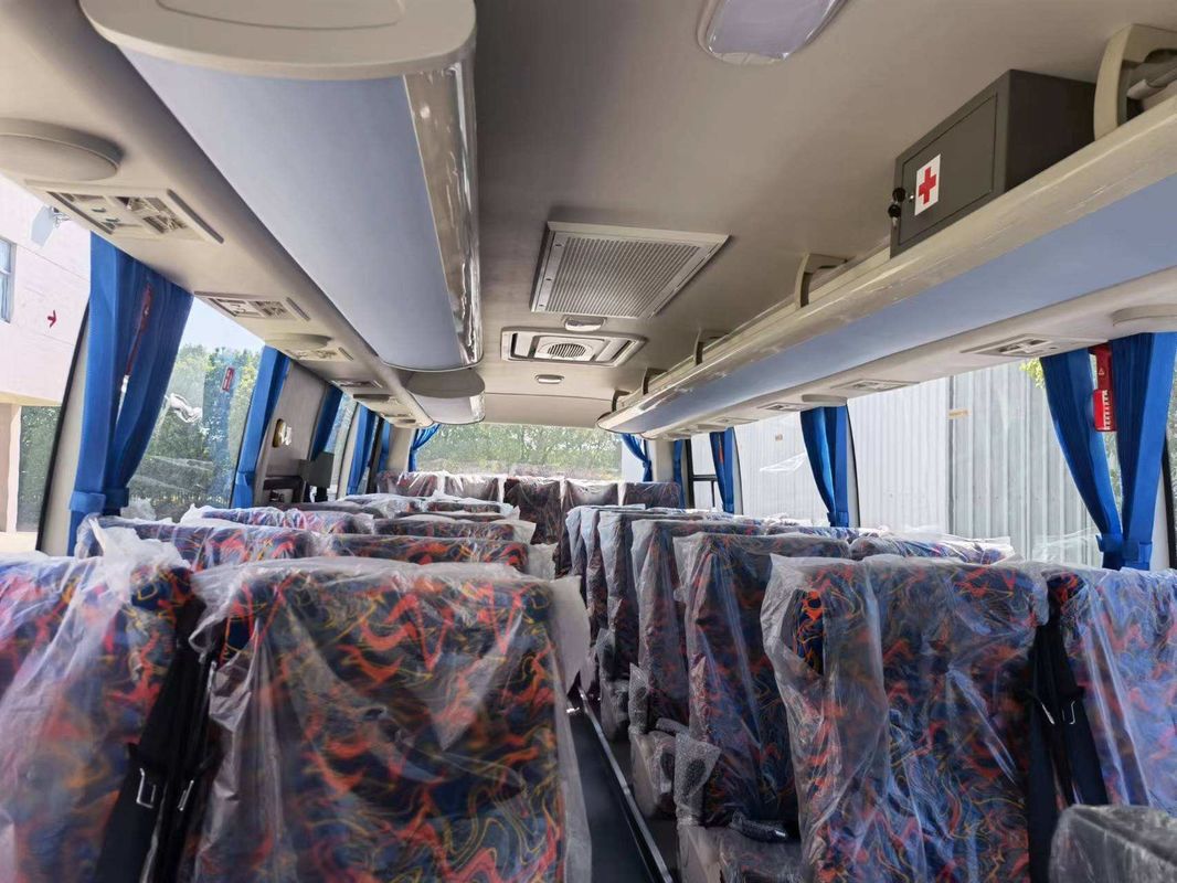 50 мест Подержанный автобус люкс левостороннее управление Дизельное ручное в отличном состоянии