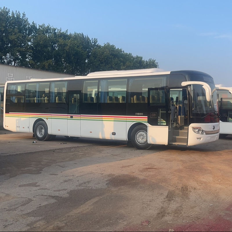 Подержанный автобус LHD 54-местный подержанный городской пассажирский автобус с ручной коробкой передач