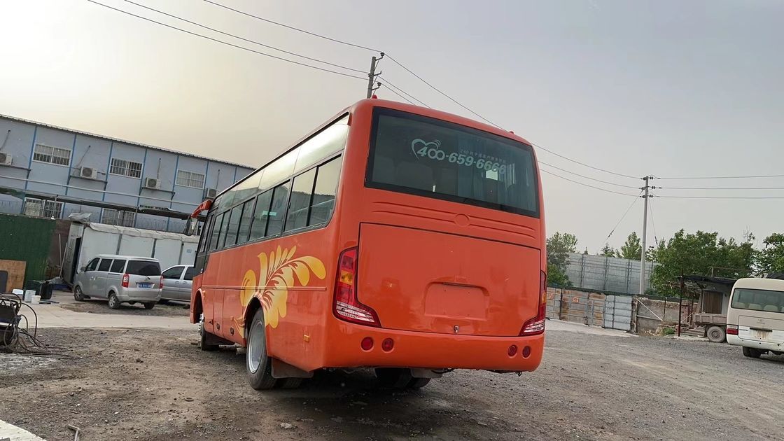 Подержанный городской пассажирский автобус с колесной базой 3300 мм и емкостью топливного бака 90 л