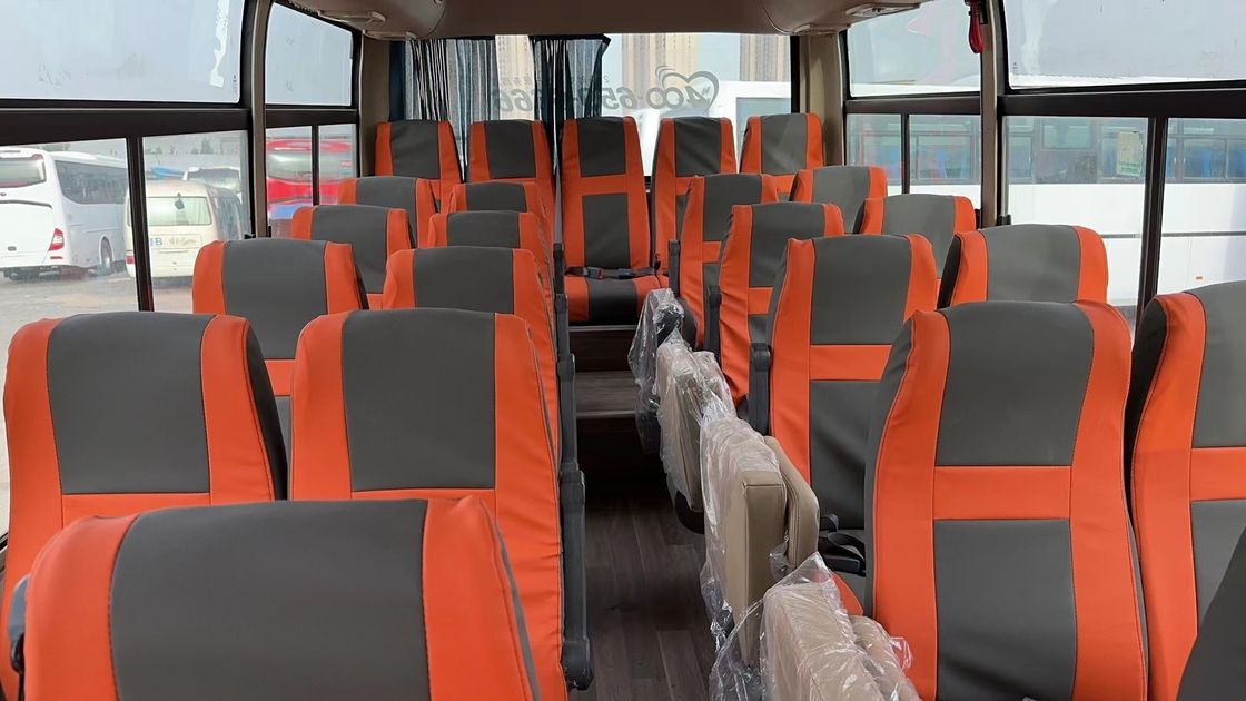 Подержанный городской пассажирский автобус с колесной базой 3300 мм и емкостью топливного бака 90 л