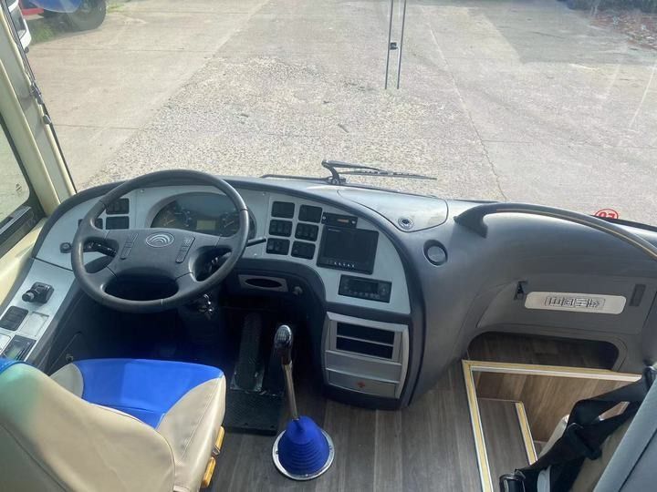 12 метровый подержанный автобус с 50-65 местами и стандартом выбросов Евро 3 в отличном состоянии