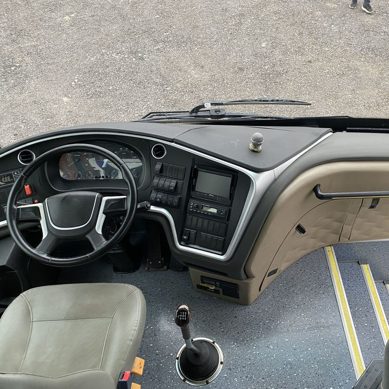 Силовое рулевое управление и выбросы Евро 3 12m 6122 Модель подержанных автобусных автобусов с 55 местами