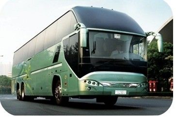 60-местный роскошный модель автобус с Dongfeng Dona Axle и 298/80R22.5 шины в лучшем случае