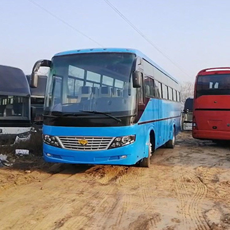 35-местный автобус с ручной коробкой передач и роскошным интерьером в хорошем состоянии