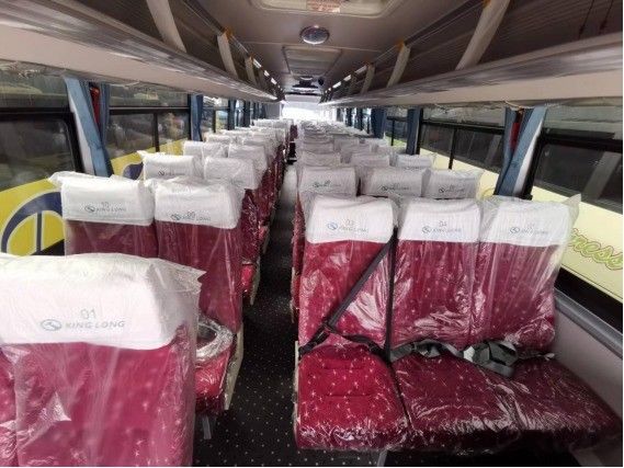 Автобус FAST с ручной коробкой передач с безтрубной шиной 315/80R22.5 и роскошным интерьером