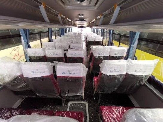 Автобус FAST с ручной коробкой передач с безтрубной шиной 315/80R22.5 и роскошным интерьером