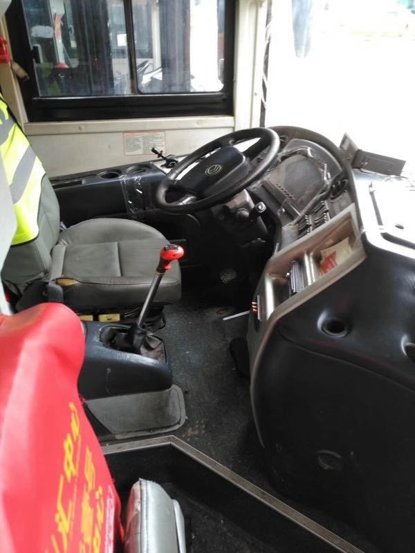 11 метров подержанных двухэтажных автобусов с 60 местами и левым рулем по доступной цене