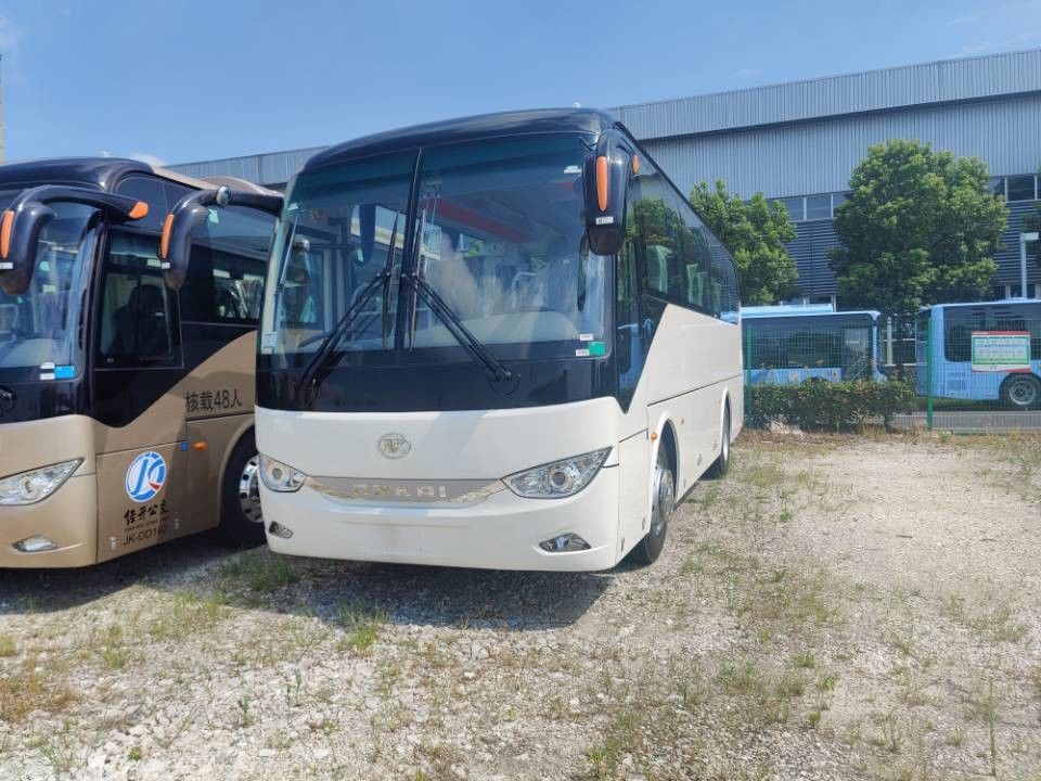 5.5T Передняя ось Дизель Подержанный 50 мест Luxury Coach Bus Пассажирский Подержанный Автобус Coach