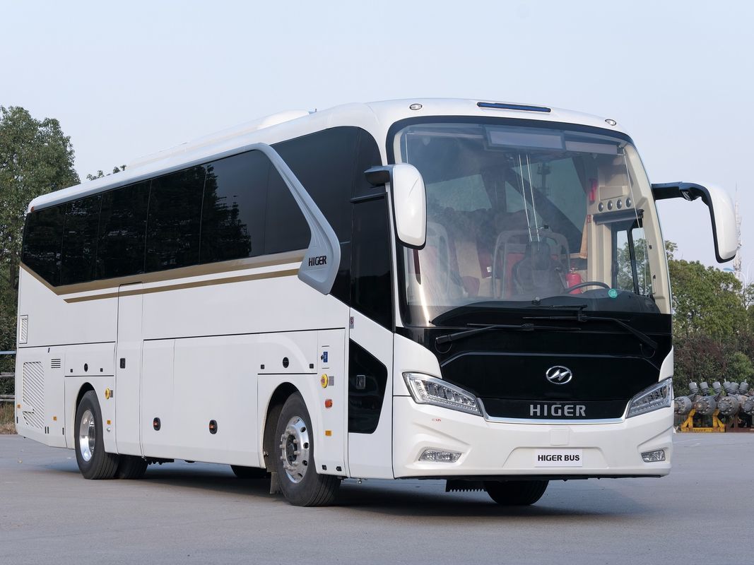 Автобус с дизельным топливом 12 м с левым приводом пассажирский автобус с кузовом и 53 местами