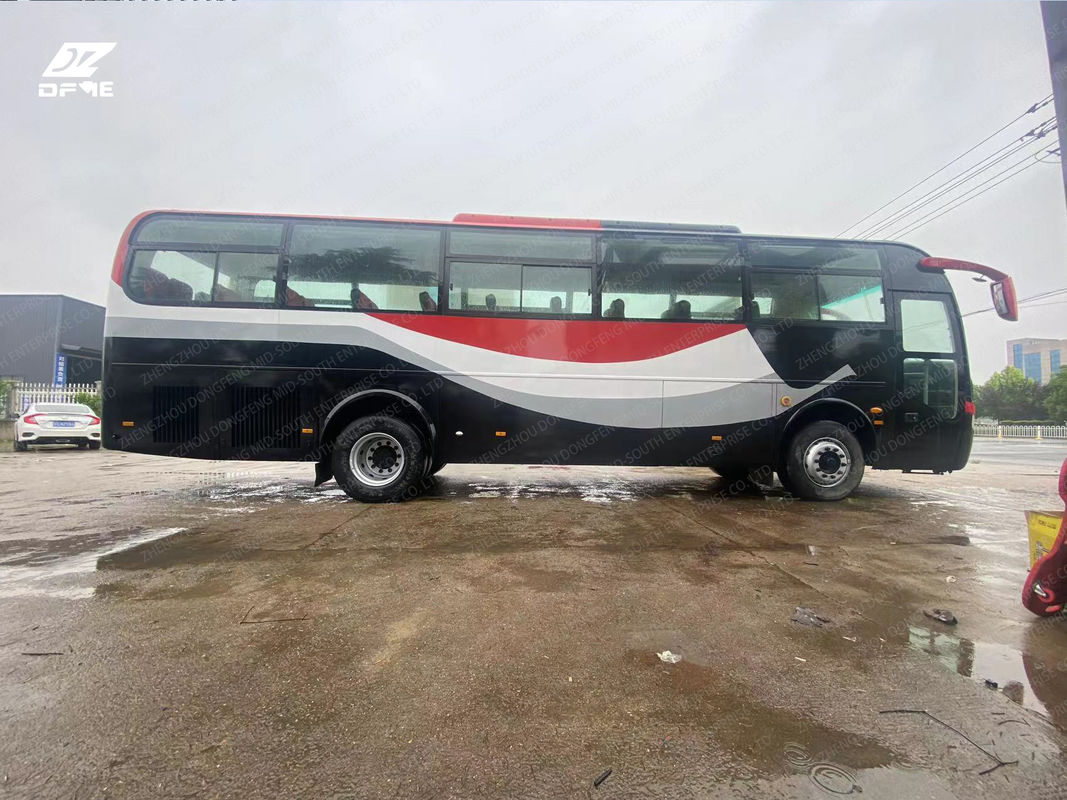 Передний двигатель 53 пассажиров Youtong Bus Luxury Coach с стандартом выбросов Euro 3