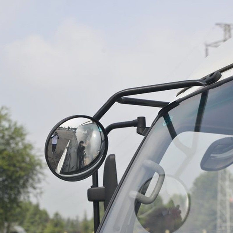 Камминз использовал холодильные грузовики для транспортировки замороженного мяса и куриных овощей