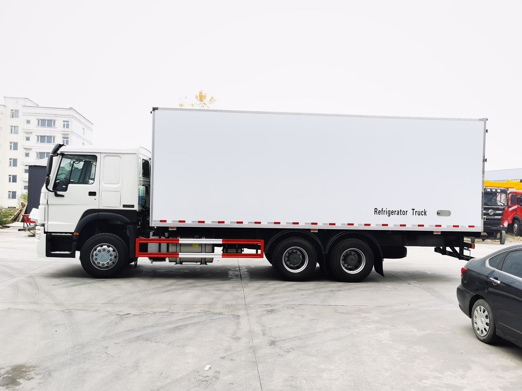 Минус 18-20 градусов по Цельсию диапазон температуры Sinotruk HOWO 6x4 холодильный фургон