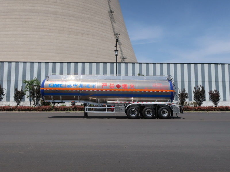 Изоляция 45,5m3 3 оси Горячий жидкий полуприцеп для транспортного средства для транспортировки жидкости