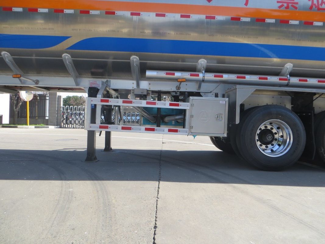 46000 Lite Oil Gasoline Semi-Trailer Fuel Tanker Транспортный грузовик Прицеп от CIMC LINYU
