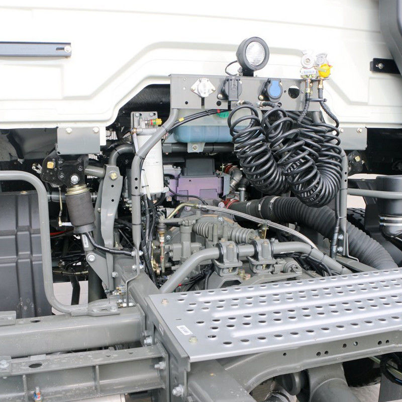 Высококачественный SINOTRUK HOHAN J5G 4x2 6-колесный тягач с стандартом выбросов EURO 5