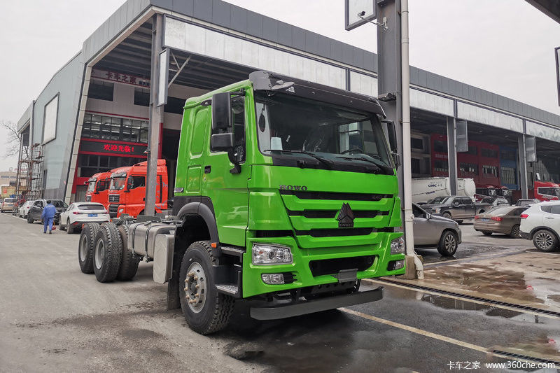 Обычное сиденье водителя Sinotruk Howo 371 Hp Euro 2 Ручной 6X4 Дизельный двигатель голова грузовика